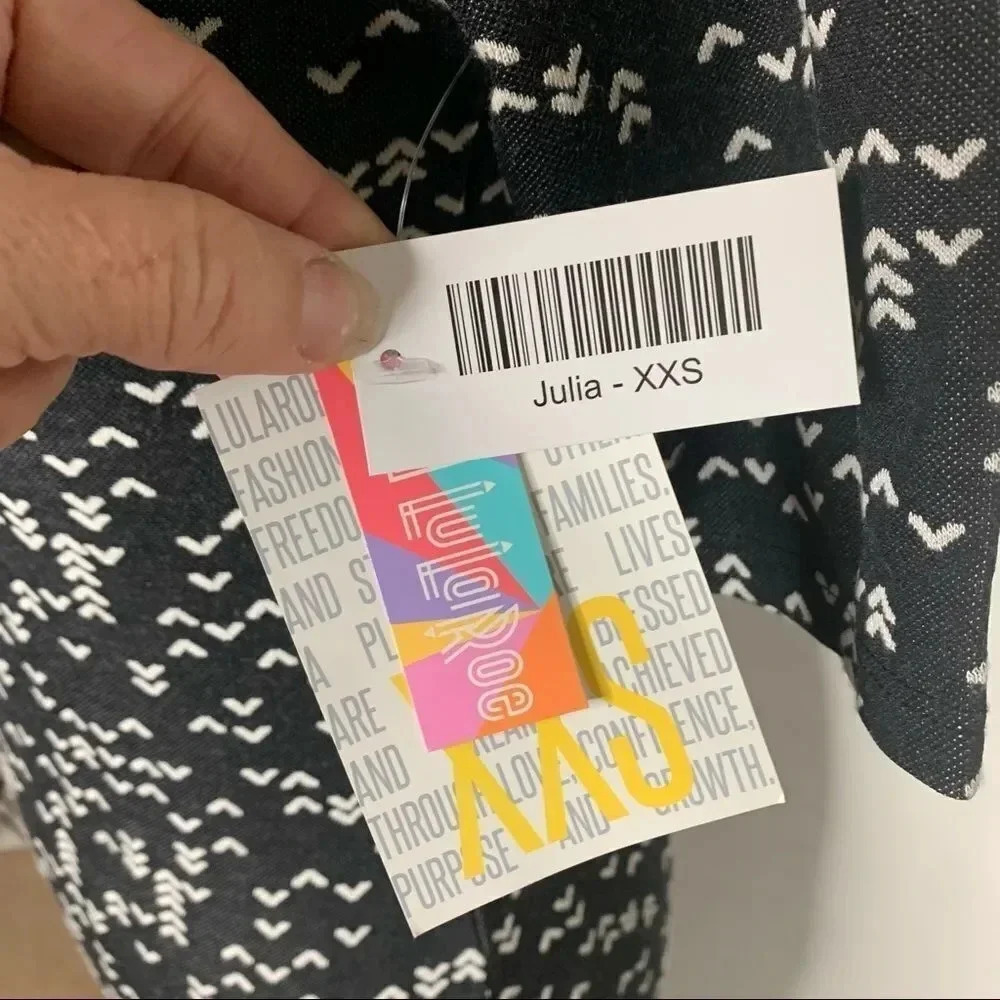 LuLaRoe XXS Julia Dress Black & White Pattern NWT - Picture 2 of 16
